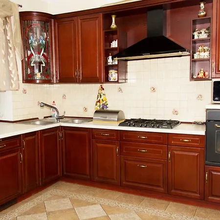 Lux Hostel In Lviv Oda ve Kahvaltı *