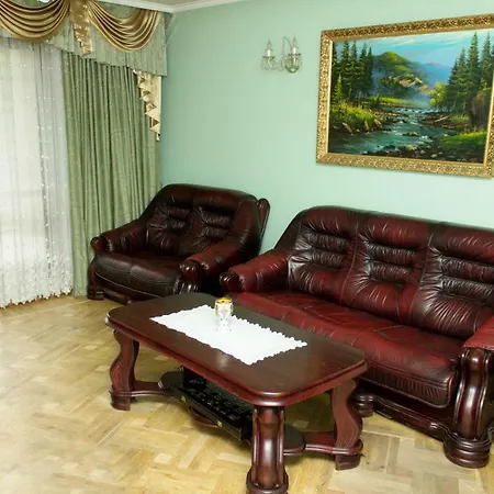 Lux Hostel In Lviv Oda ve Kahvaltı Lviv